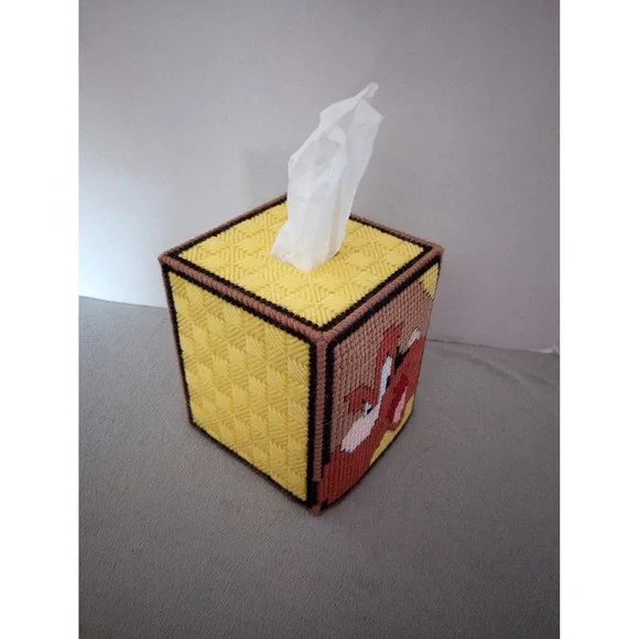 Handmade Yosemite Sam Tissue Box Cover Plastic Canvas Cartoon Character - Picture 2 of 2